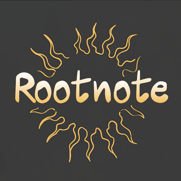Handgezeichnetes „Rootnote“-Logo in Gelb auf dunklem Hintergrund, umrahmt von flammenartigen Linien wie ein stilisiertes Sonnenmotiv.